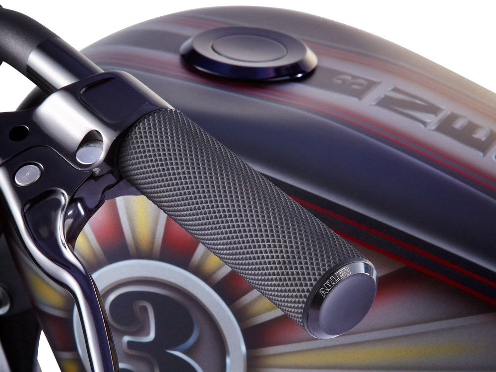 Arlenness- Knurled Fusion Handgrips – Black. Fits H-D with Throttle Cable.