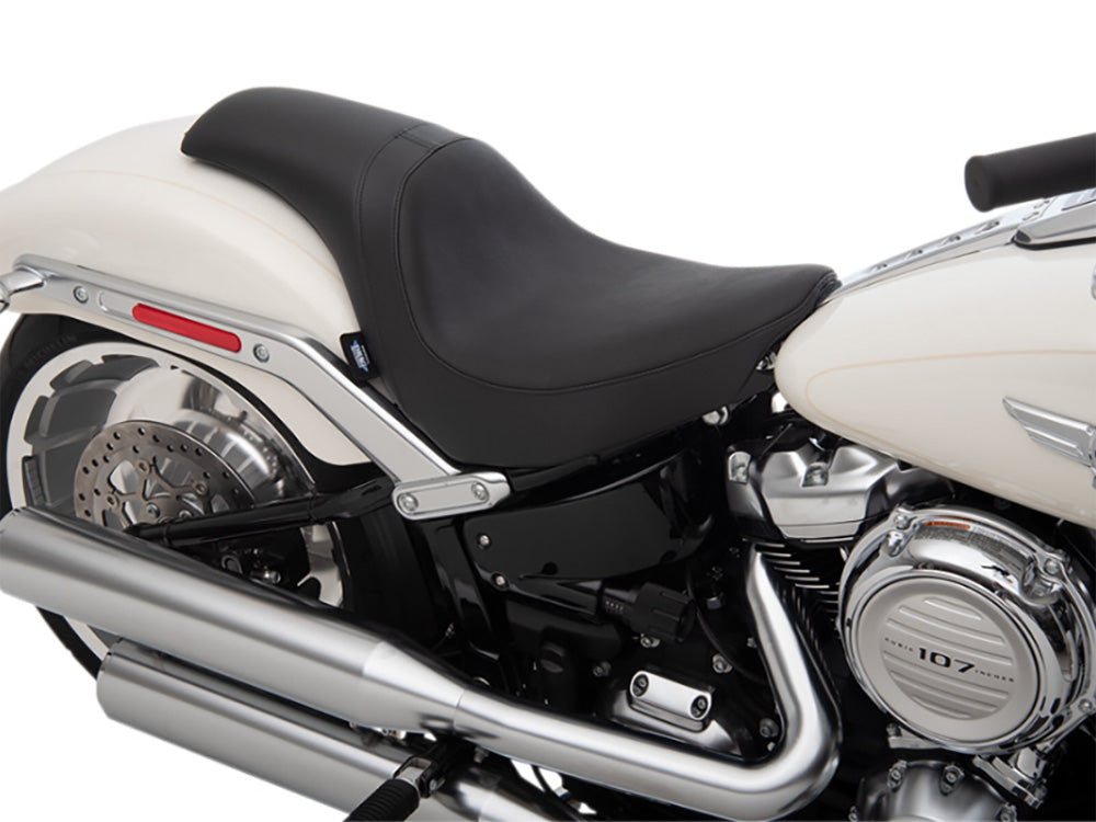 Predator Dual Seat - Smooth Black. Fits Fat Boy 2018up & Breakout 2023up