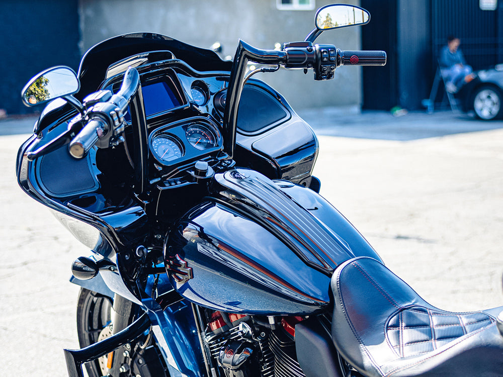 14in. x 1-1/2in. Signature Handlebar – Gloss Black. Fits Road Glide 2015-2023 – Factory 47 Handlebars