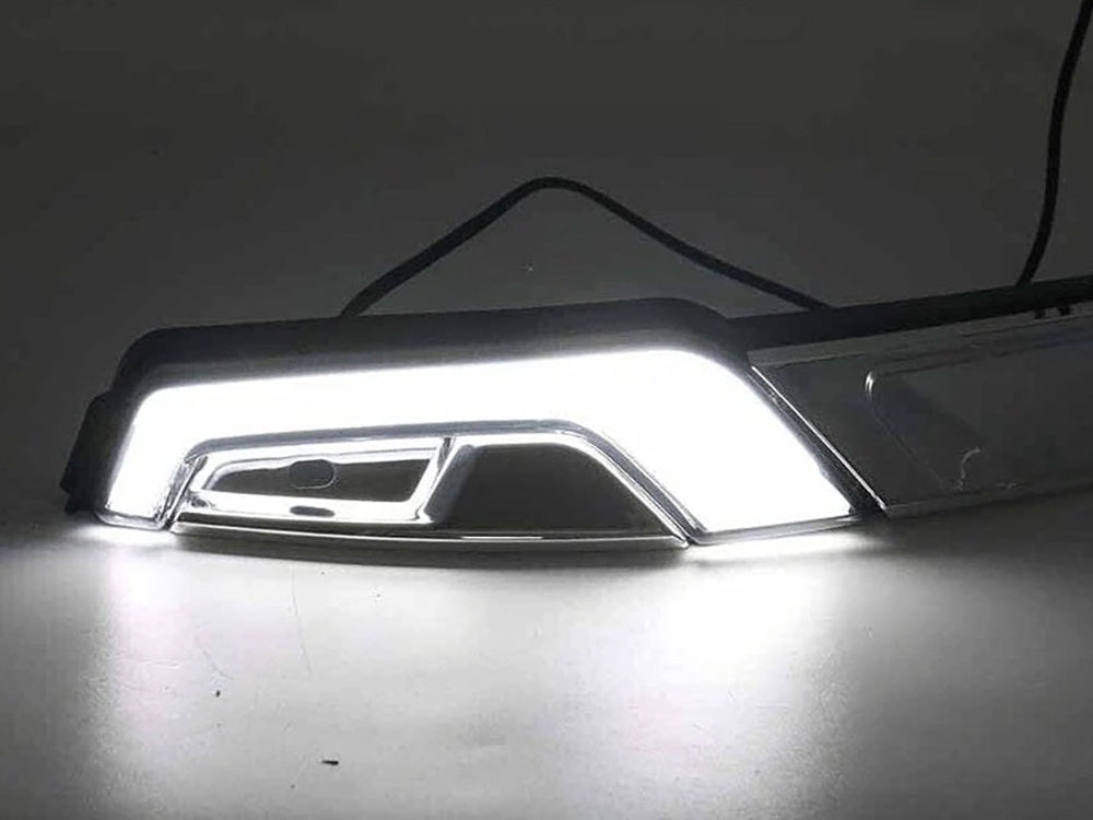 FusionFX LED DRL Windshield Trim with Amber Turn, White Run & Smoke Lens - Chrome. Fits Touring 2014-2023