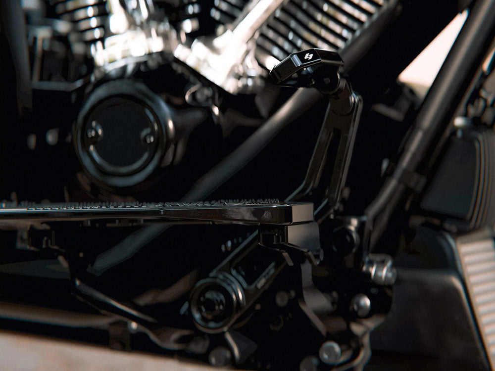 Max Lean Foot Controls - Black. Fits Touring 2014up.