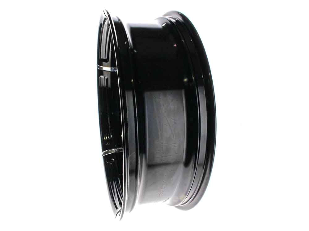 18in. x 5.50in. wide Formula Wheel - Black Contrast Cut Platinum
