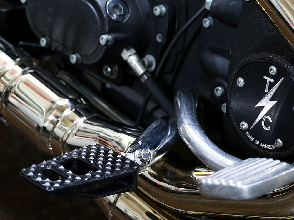 P-54 Footpegs With HD Male Mount – Black.